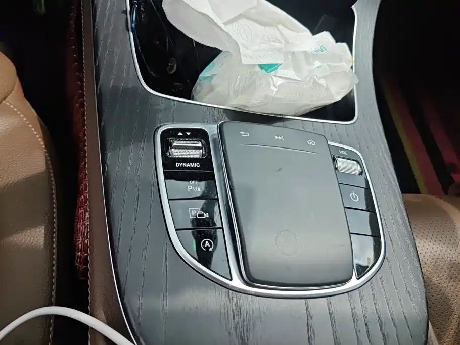 Mercedes-Benz E-Class — миниатюра 16