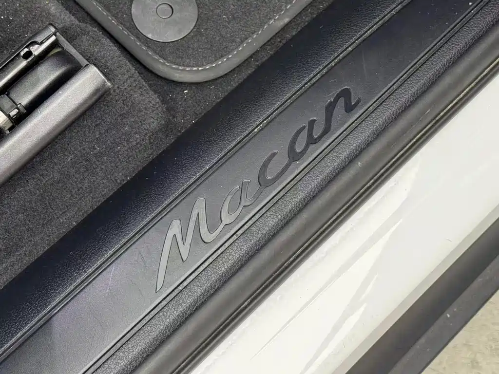 Porsche Macan — миниатюра 8