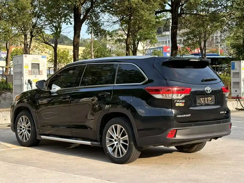 Toyota Highlander — миниатюра 9