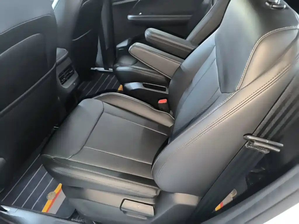 Wuling Jiachen — миниатюра 17