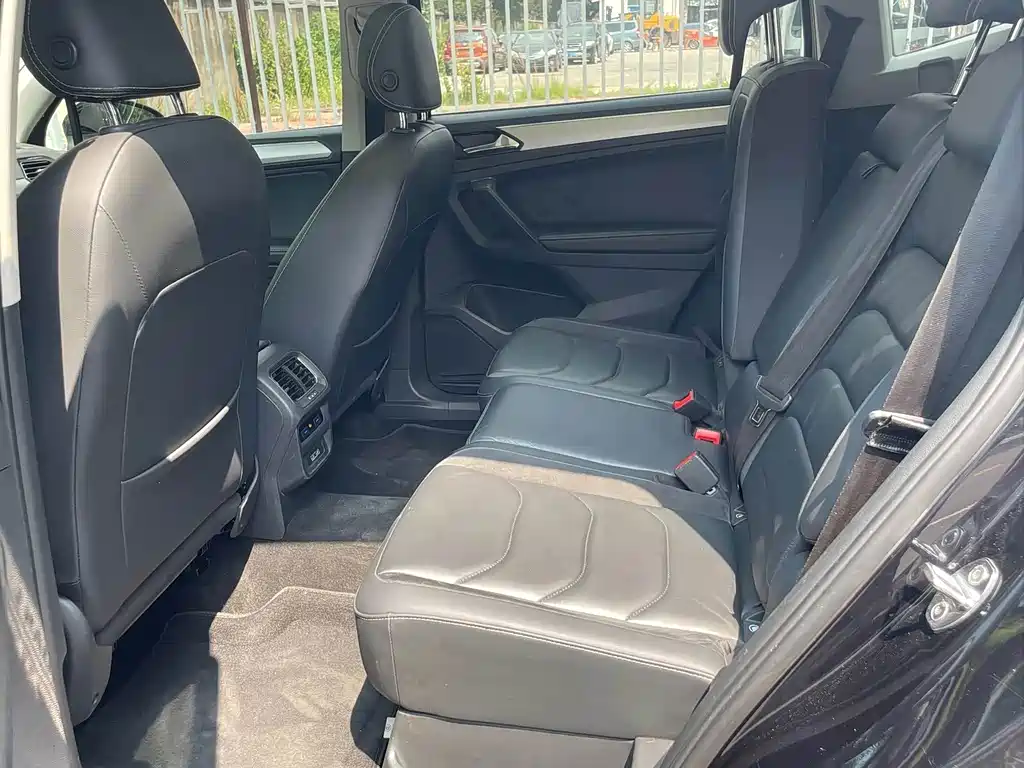 Volkswagen Tiguan L — миниатюра 3