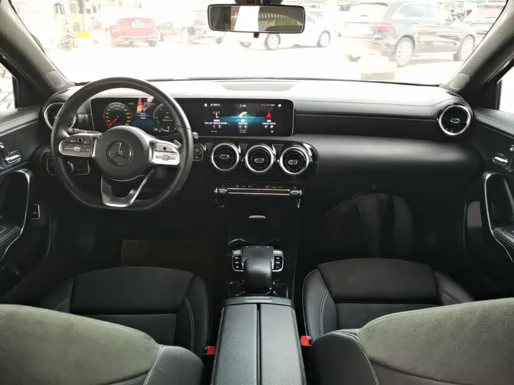 Mercedes-Benz A-Class — миниатюра 10