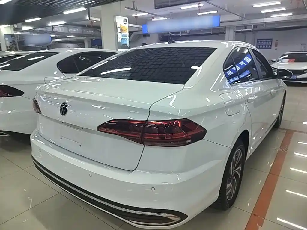 Volkswagen Bora — миниатюра 7