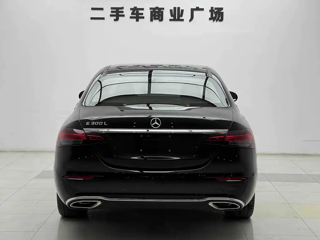 Mercedes-Benz E-Class — миниатюра 15
