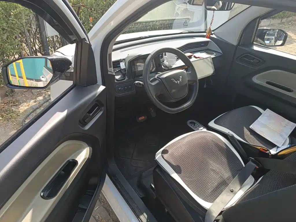 Wuling MINIEV — миниатюра 12