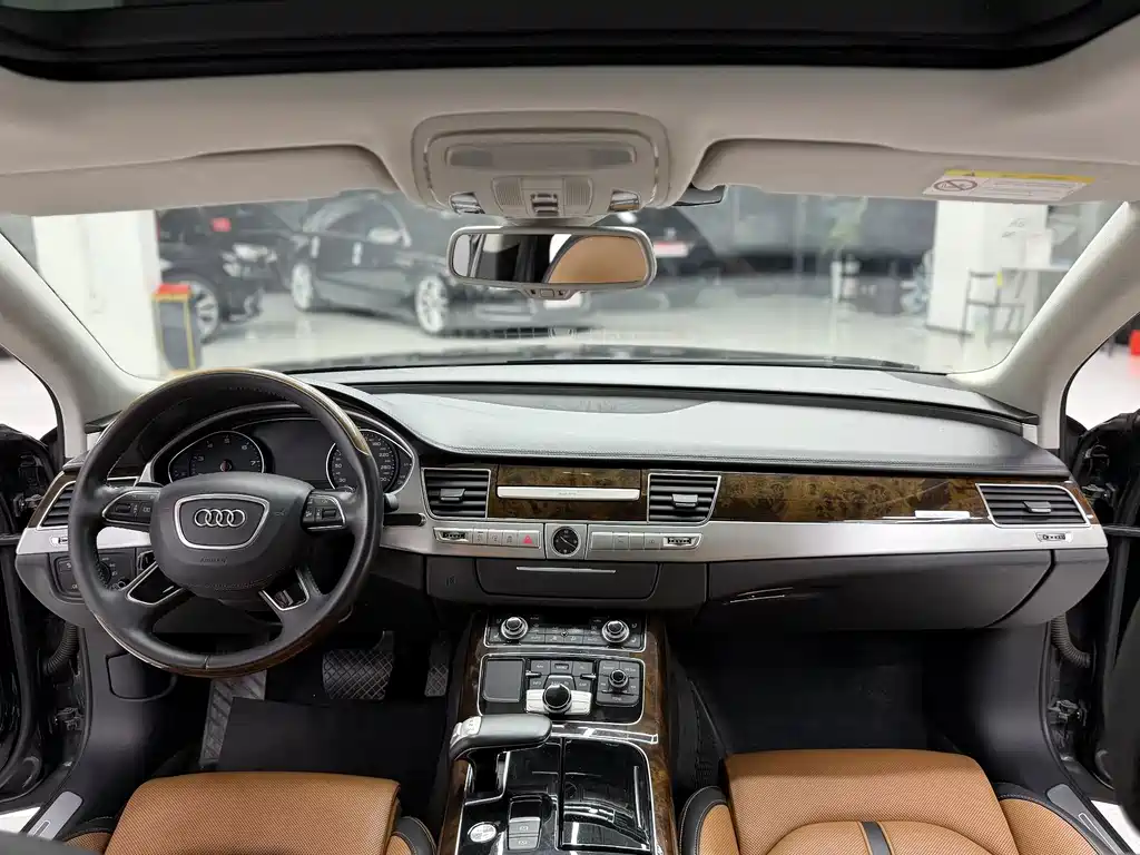 Audi A8 — миниатюра 7