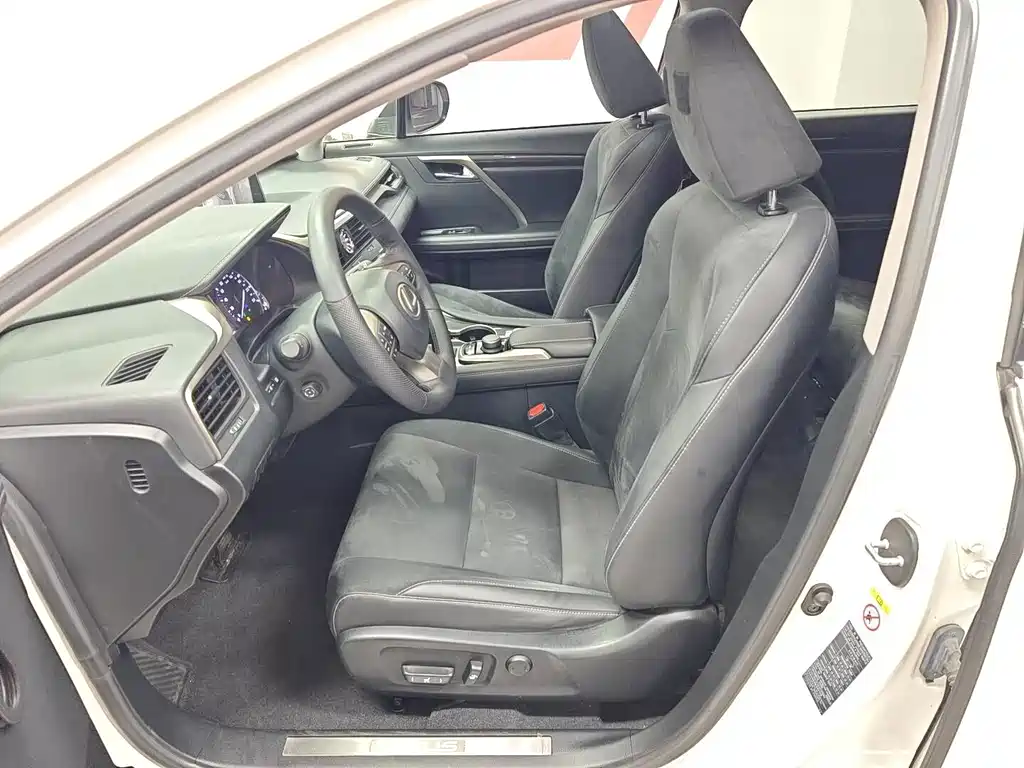 Lexus RX — миниатюра 9
