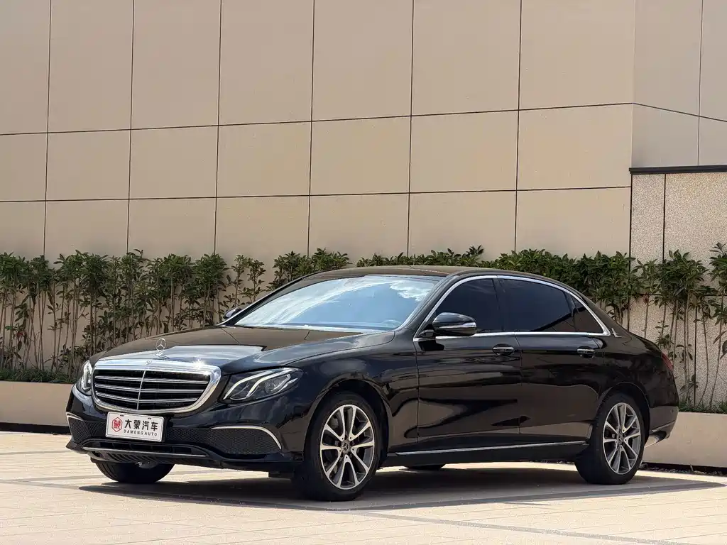 2019 Mercedes-Benz E-klasse - zdjęcie 1 z 11