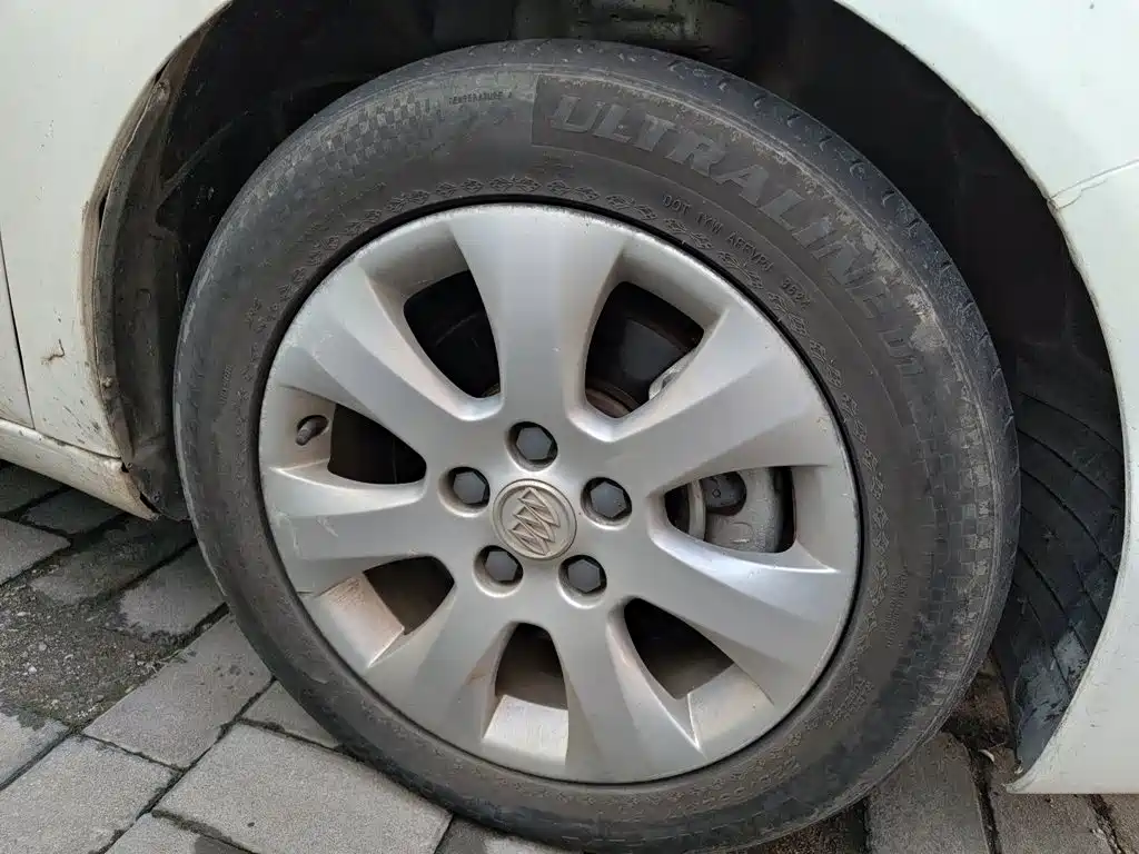 Buick Regal — миниатюра 8