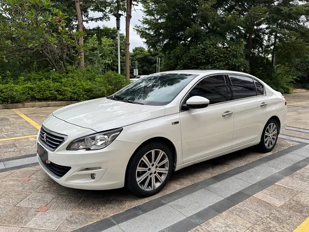 Peugeot 408
