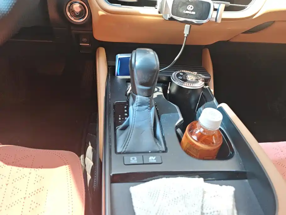 Lexus ES — миниатюра 16