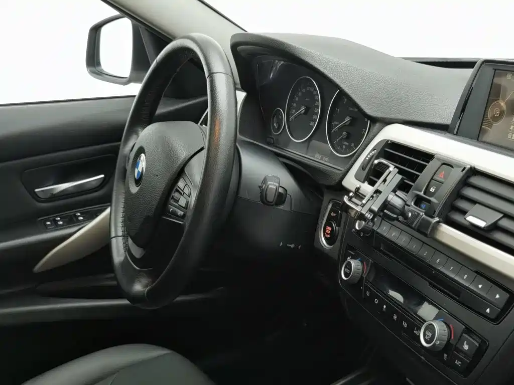 BMW 3 Series — миниатюра 22