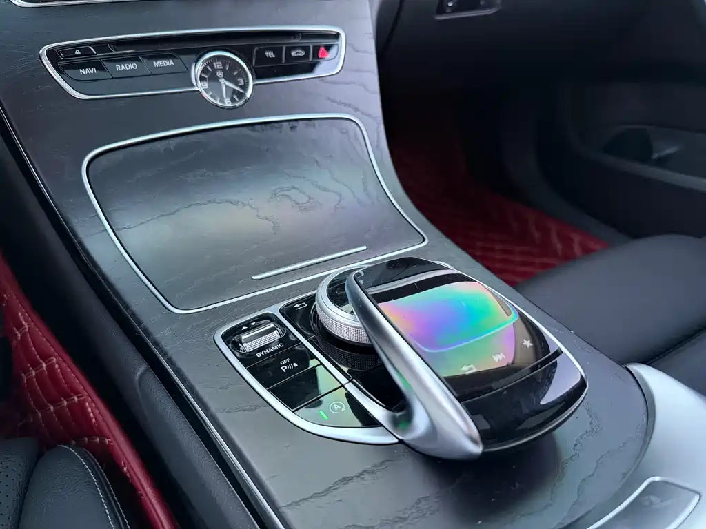 Mercedes-Benz C-Class — миниатюра 14