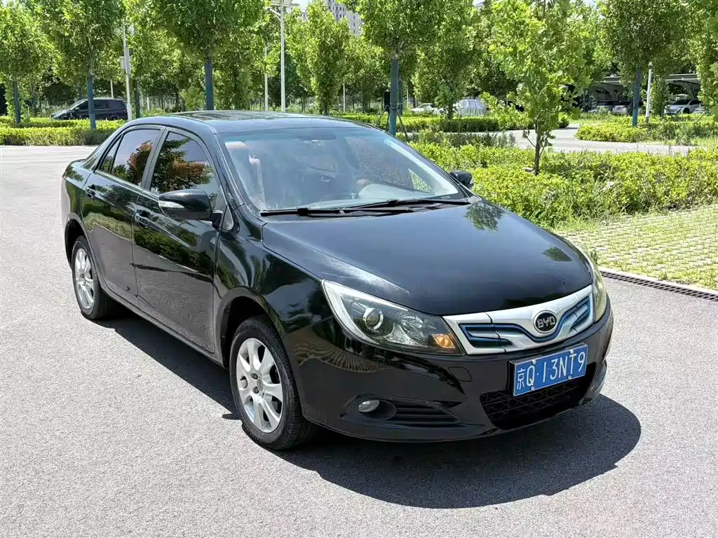 BYD E5 2017 300 Luxury