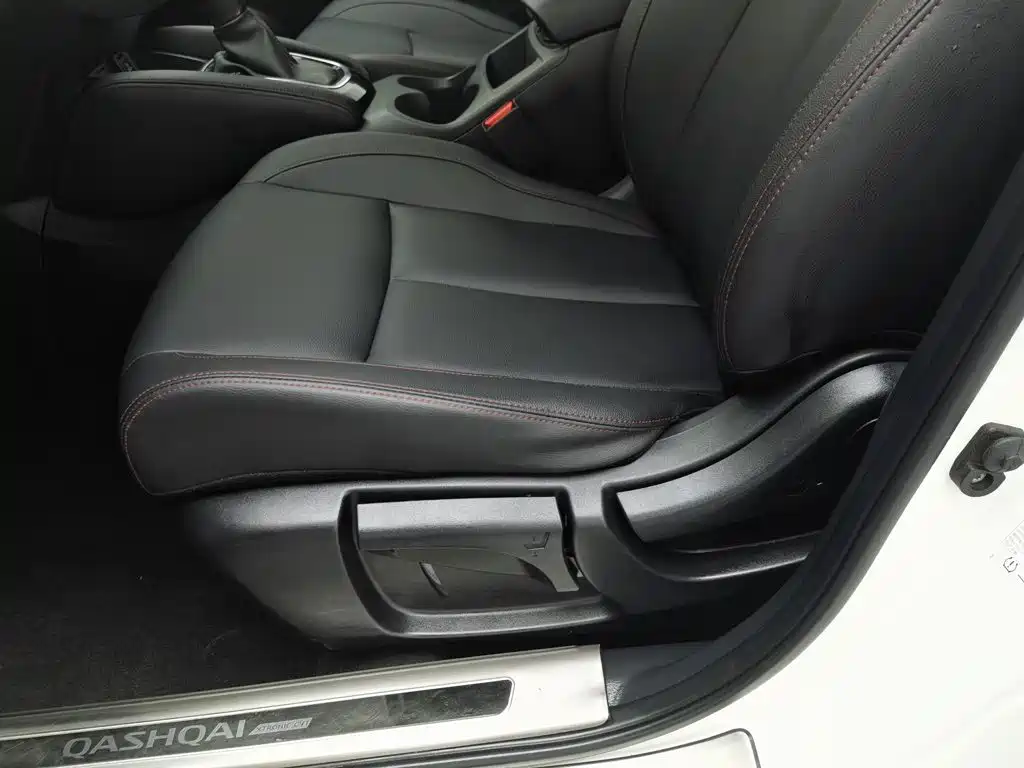 Nissan Qashqai — миниатюра 20