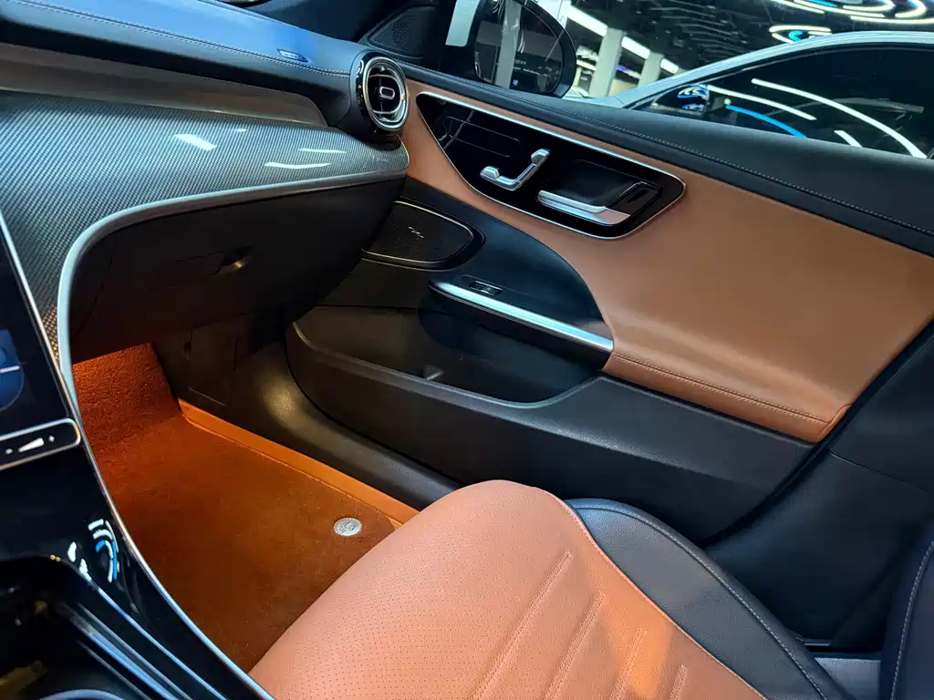 Mercedes-Benz C-Class — миниатюра 8