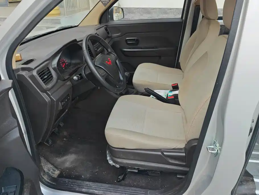 Wuling Hongguang V — миниатюра 9