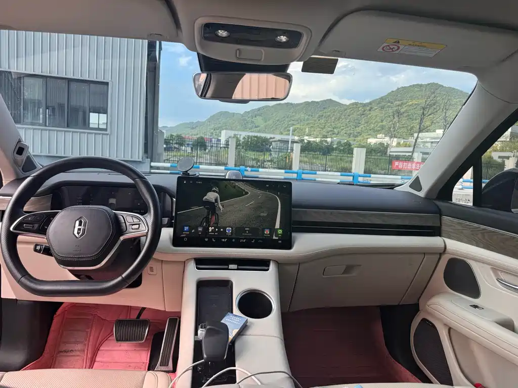 AITO AITO M5 — миниатюра 4