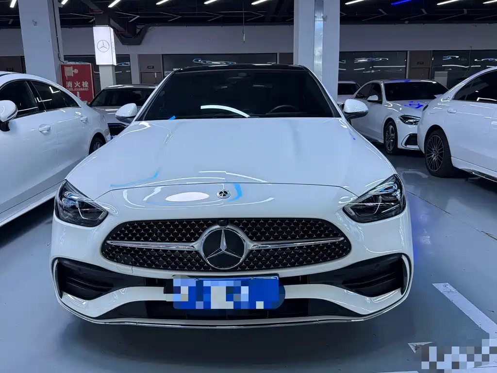 Mercedes-Benz C-Class — миниатюра 2