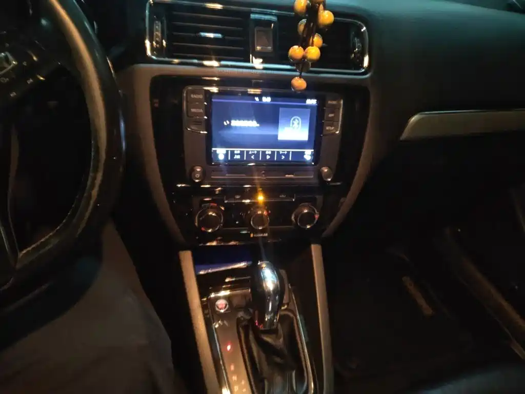 Volkswagen Sagitar — миниатюра 6