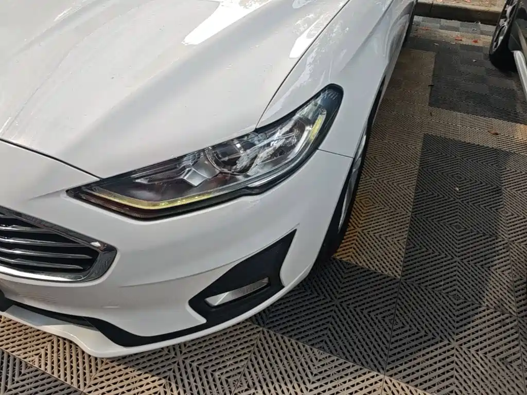 Ford Mondeo — миниатюра 24