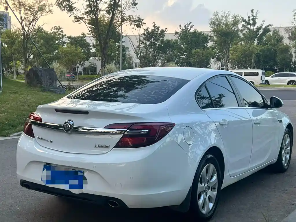 Buick Regal — миниатюра 4
