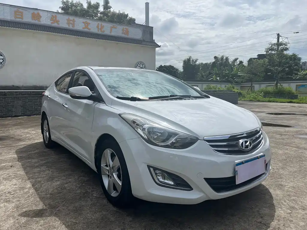 Hyundai Elantra Langdong — миниатюра 2
