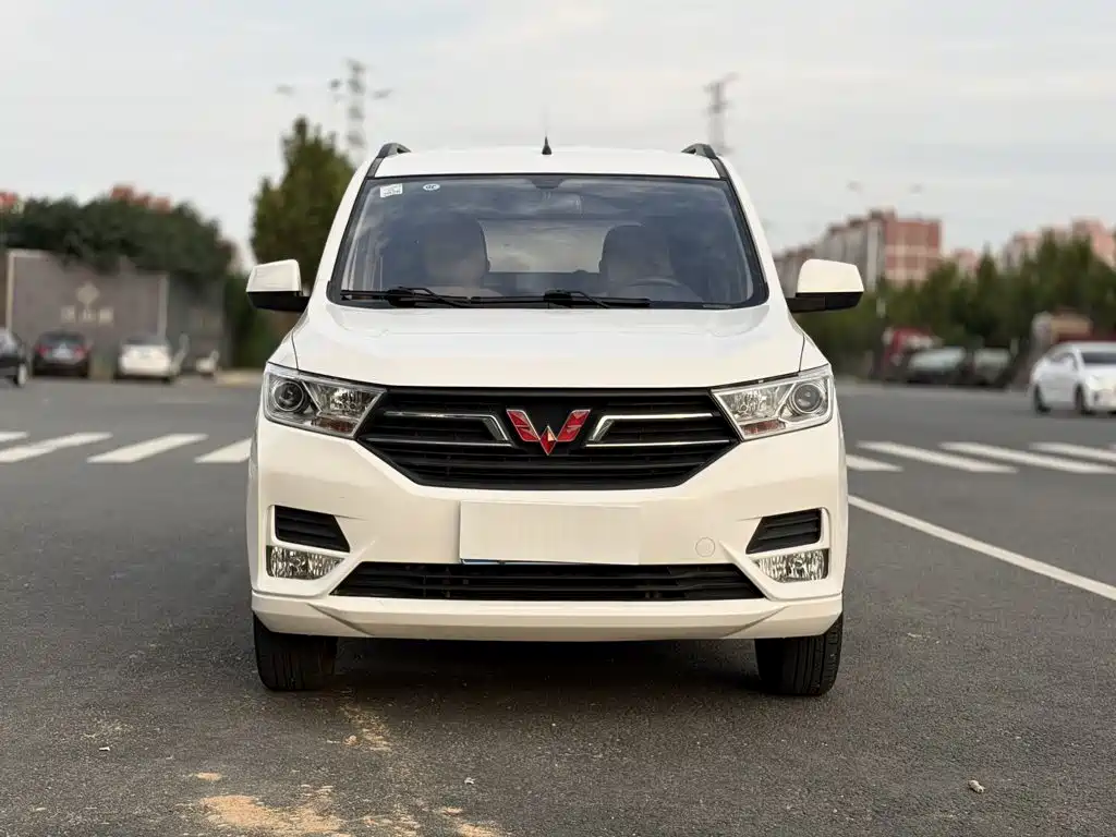 Wuling Hongguang — миниатюра 4