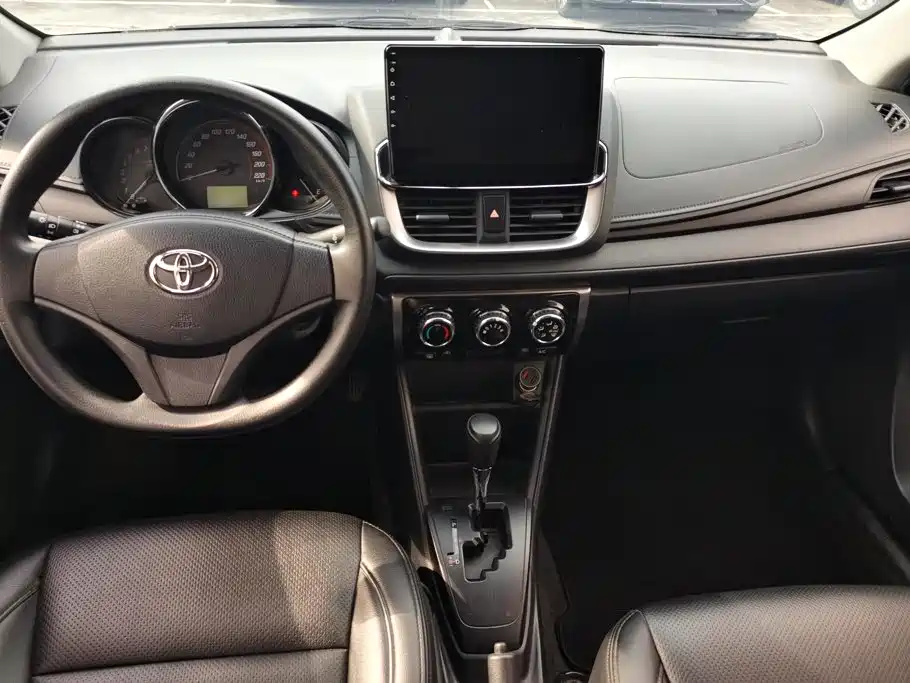 Toyota Yaris L — миниатюра 12