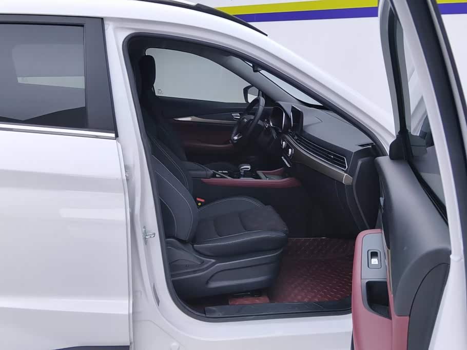 Jetour Jetour X70 1.5 л 2023 г. Белый, пробег 22500 км