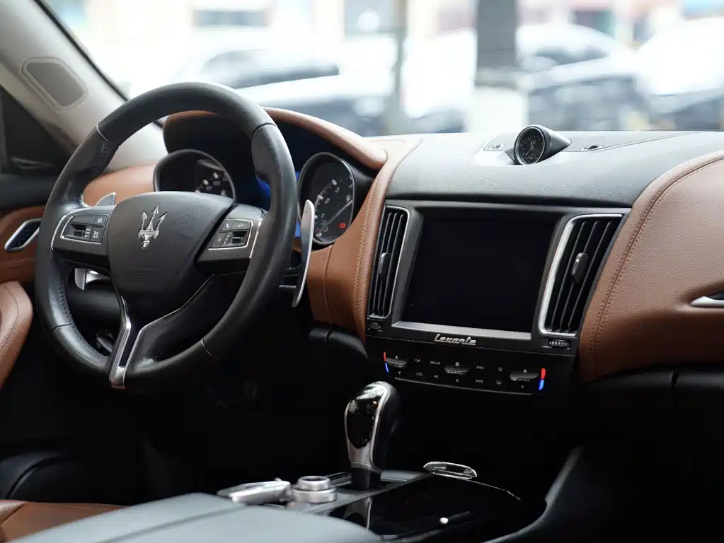Maserati Levante — миниатюра 12