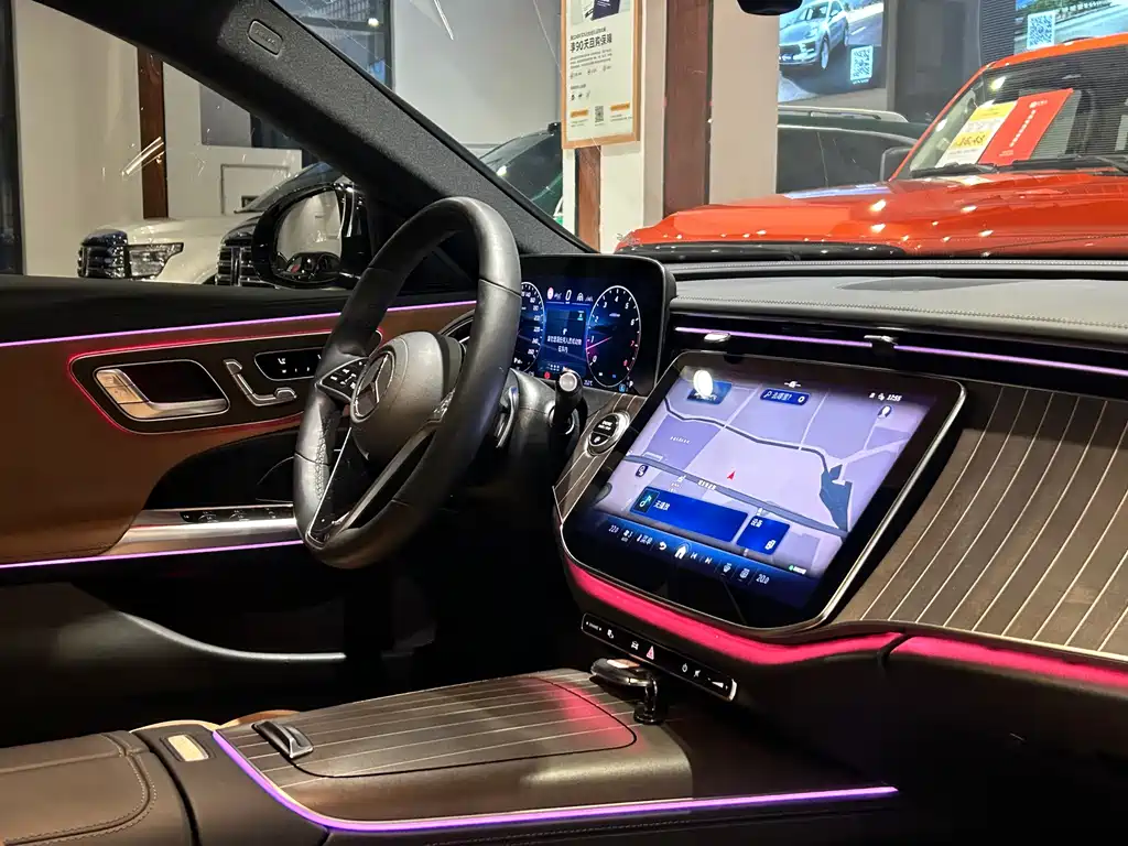 Mercedes-Benz E-Class — миниатюра 26