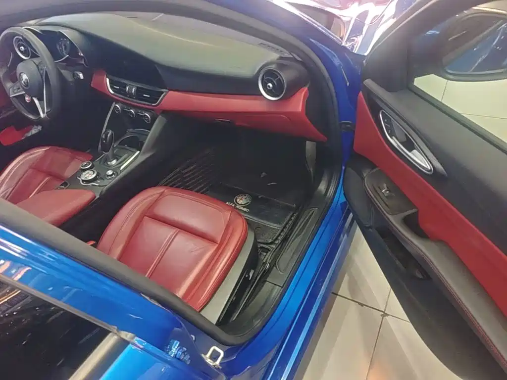 Alfa Romeo Giulia — миниатюра 11