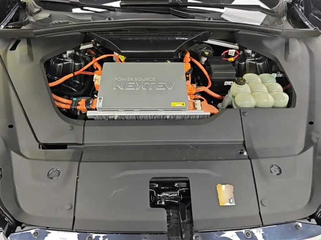 NIO ES8 — миниатюра 20