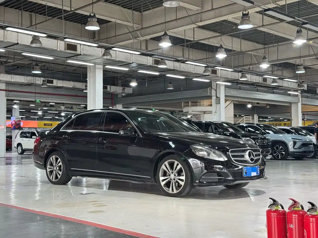 Mercedes-Benz E-Class — миниатюра 3