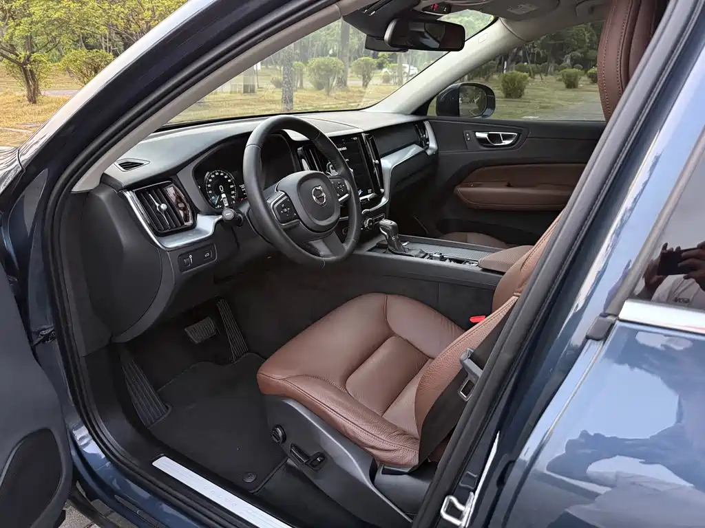 Volvo XC60 — миниатюра 10