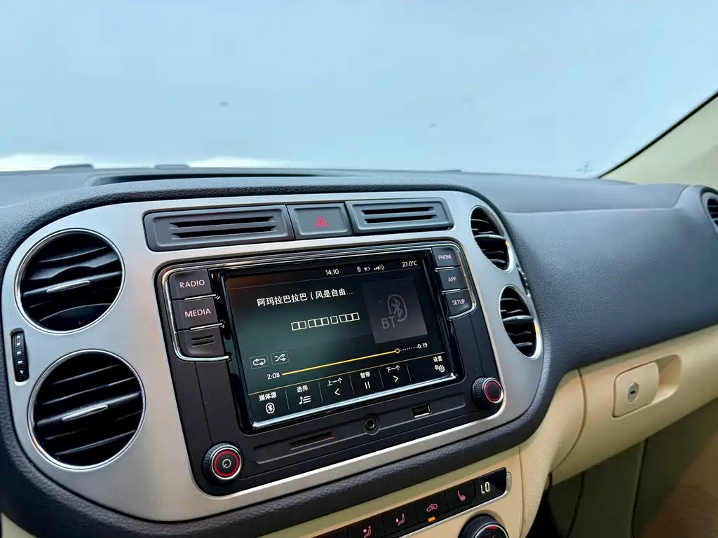 Volkswagen Tiguan — миниатюра 14