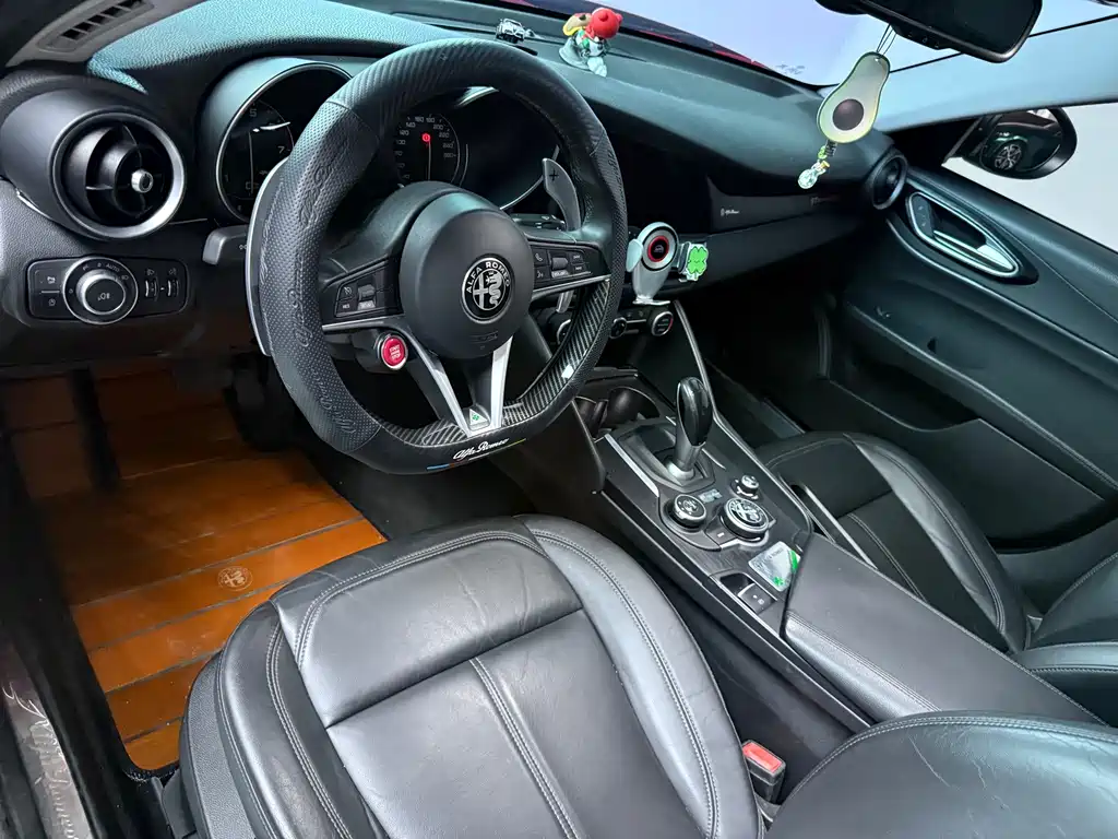 Alfa Romeo Giulia — миниатюра 7
