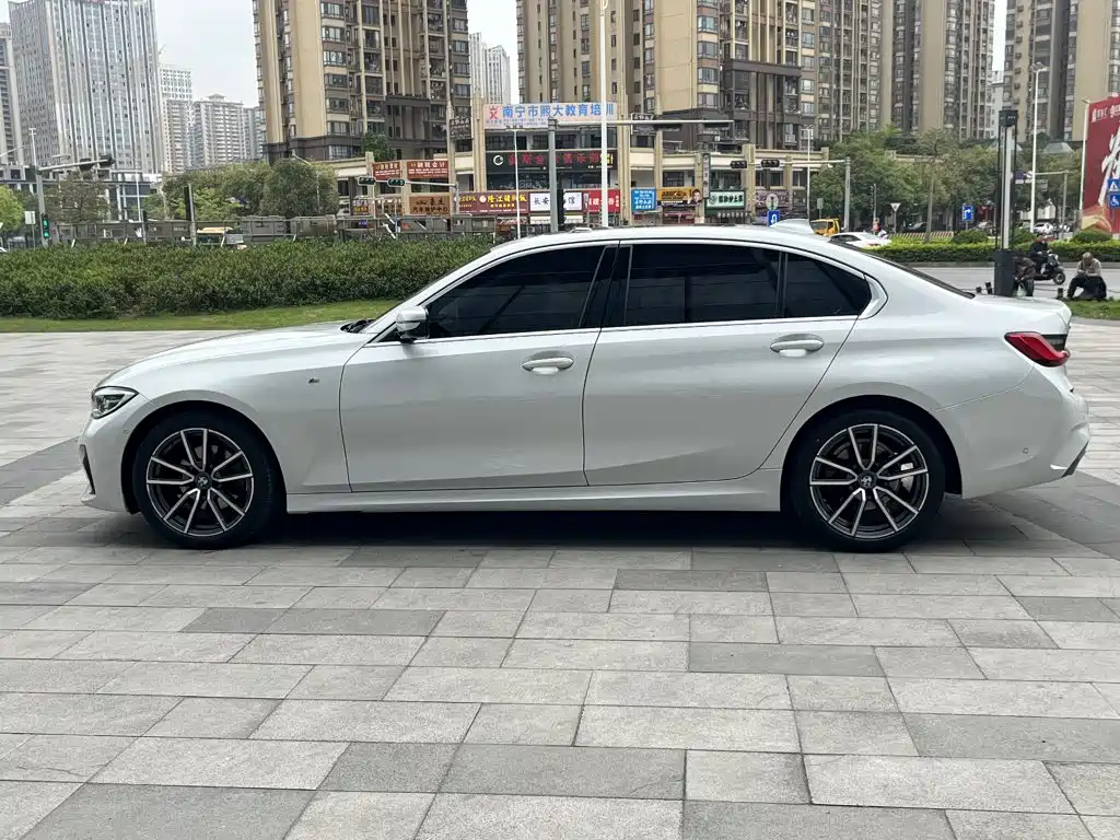 BMW 3 Series — миниатюра 8