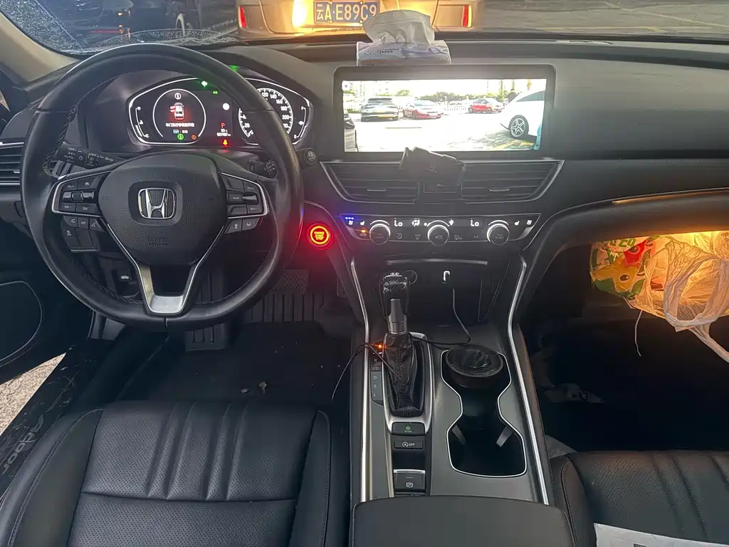 Honda Accord — миниатюра 9