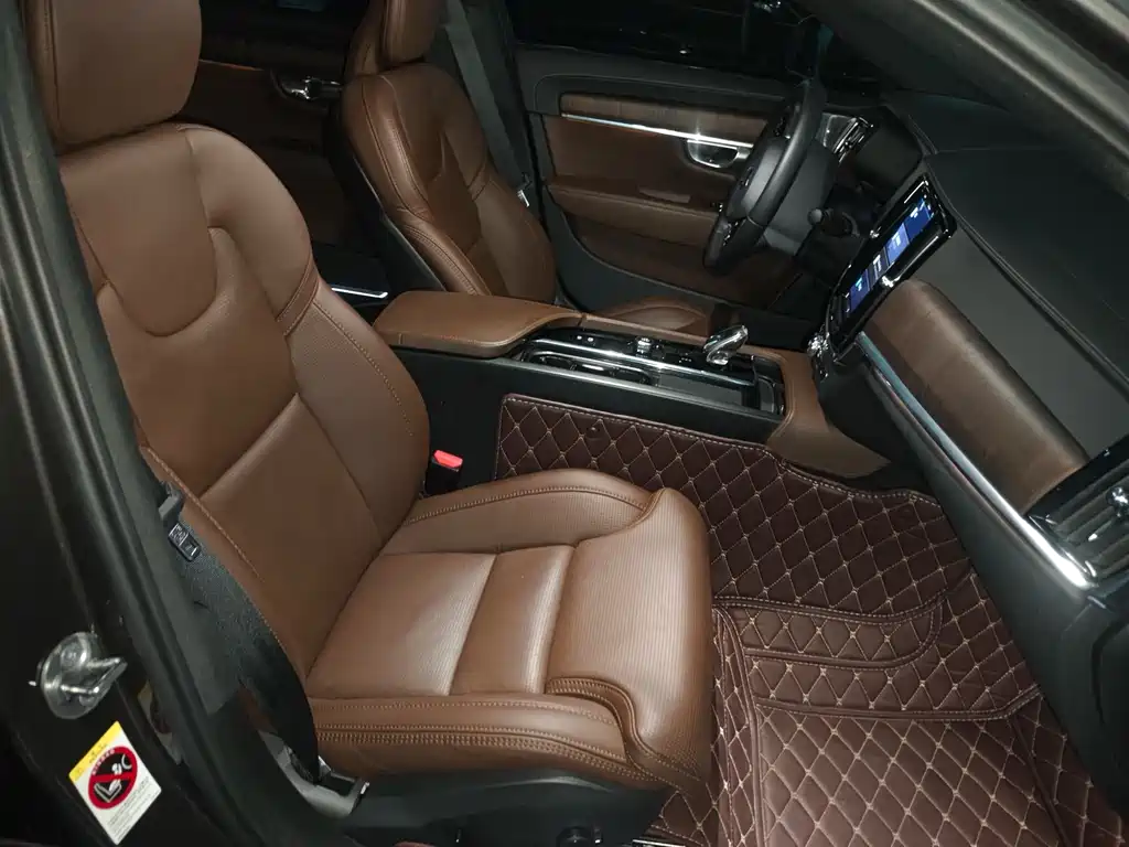 Volvo S90 — миниатюра 6
