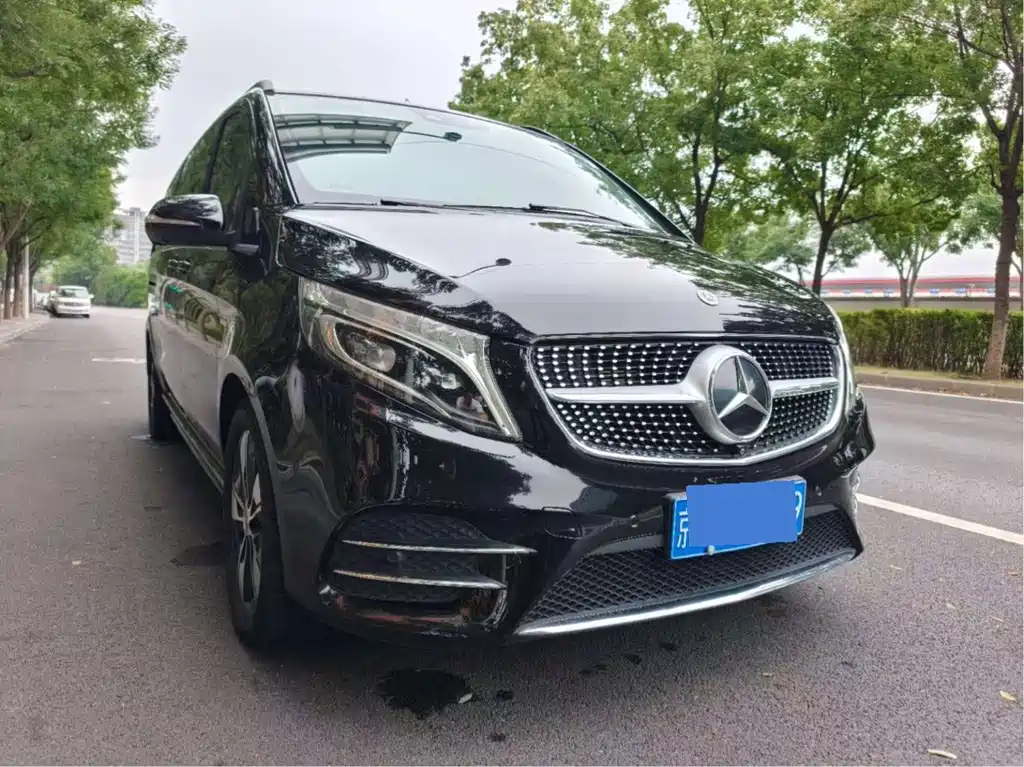 Mercedes-Benz V-Class — миниатюра 2