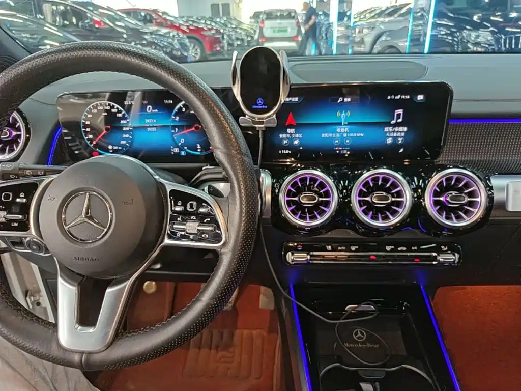 Mercedes-Benz GLB — миниатюра 10