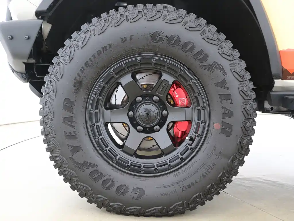 Ford Bronco — миниатюра 11