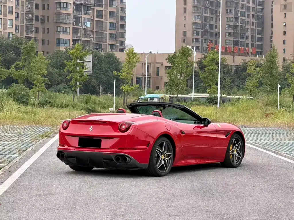 Ferrari California T — миниатюра 2