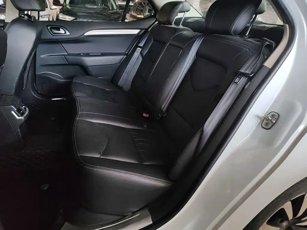 Citroen C4L — миниатюра 17