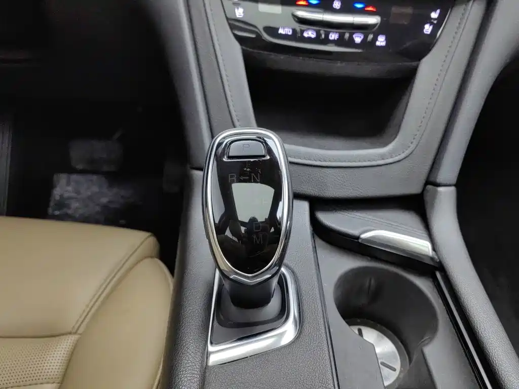 Cadillac XT5 — миниатюра 13