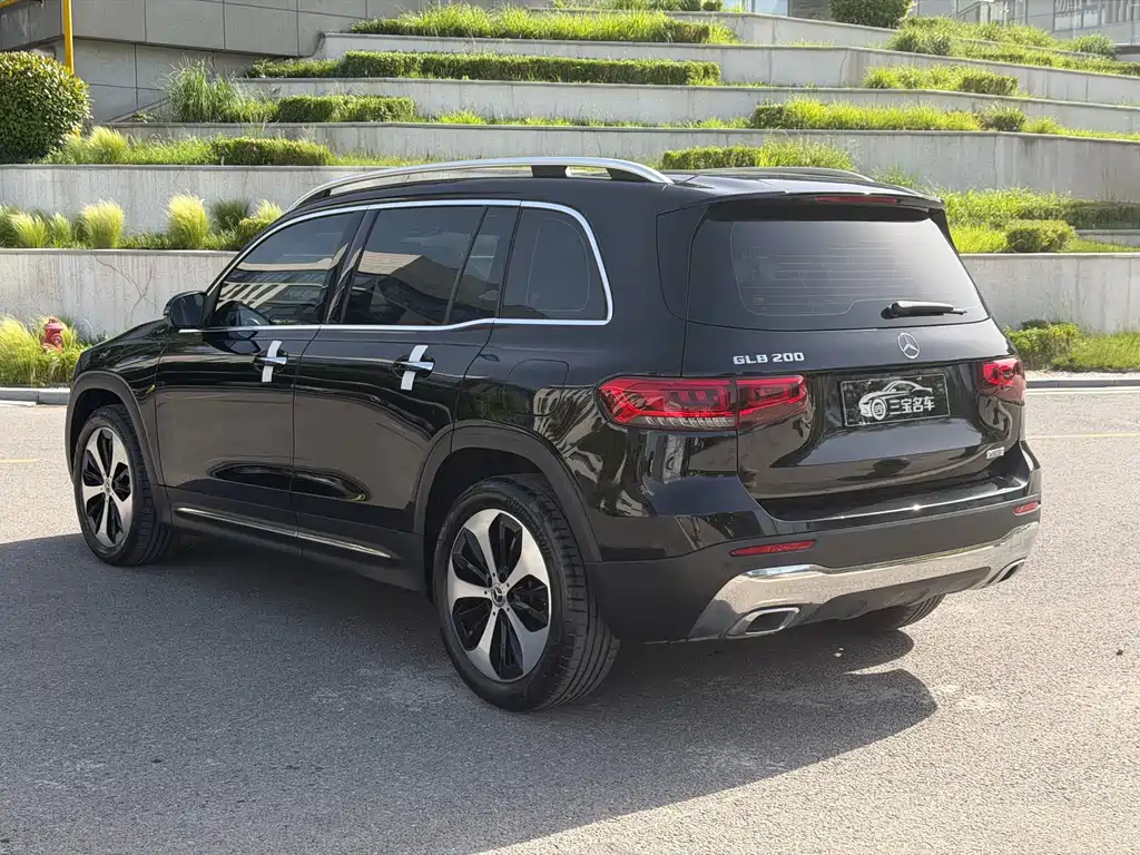 Mercedes-Benz GLB — миниатюра 7