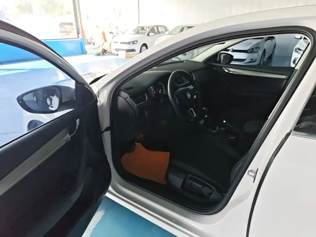 Skoda Octavia — миниатюра 16