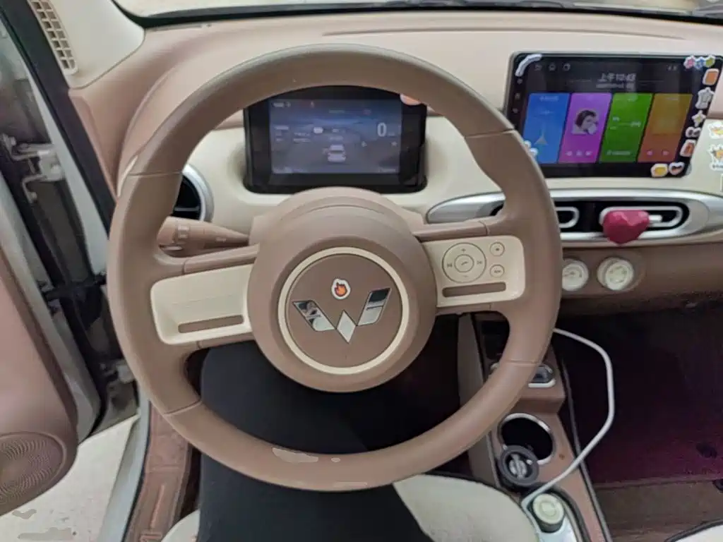 Wuling MINIEV — миниатюра 11
